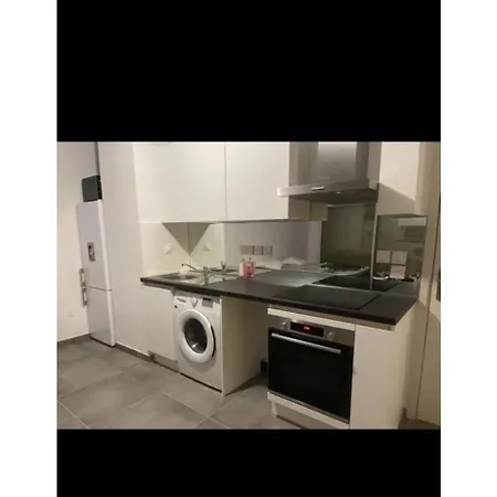 Apartment Standing *